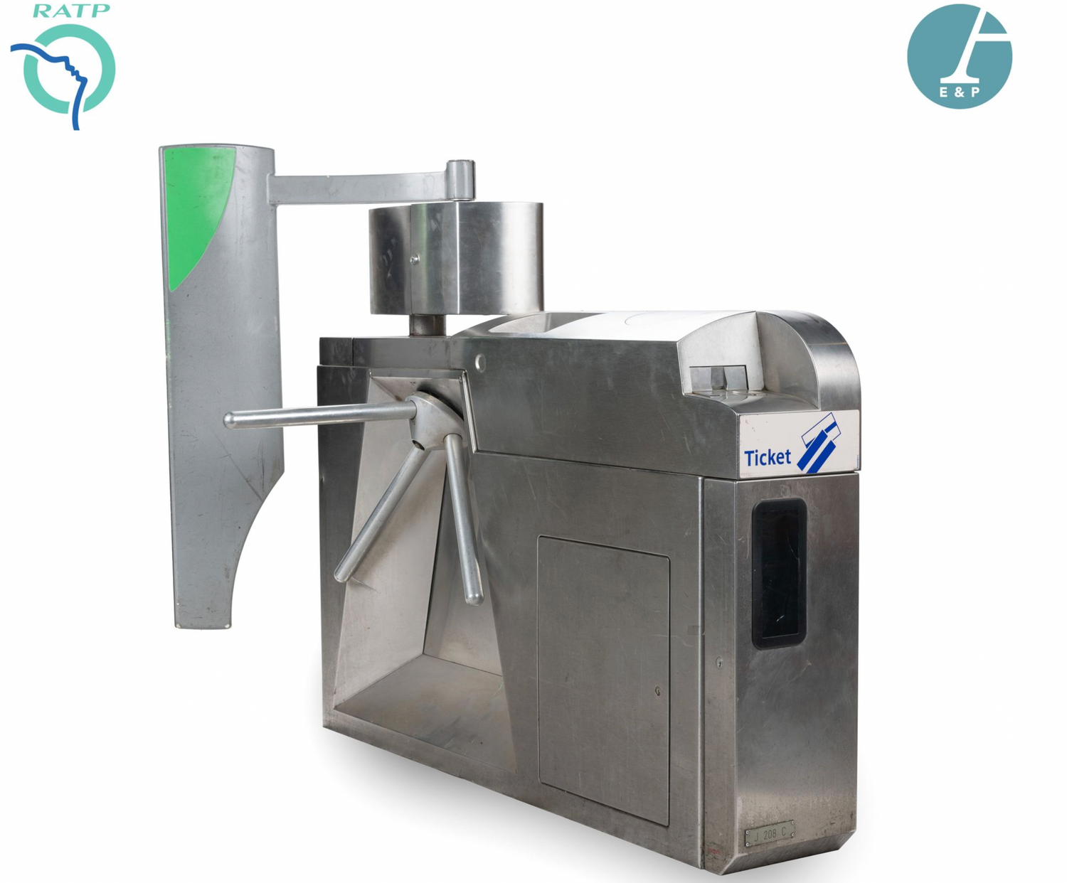 Carrelage, tourniquet ou porte de métro - la RATP vend des objets aux enchères